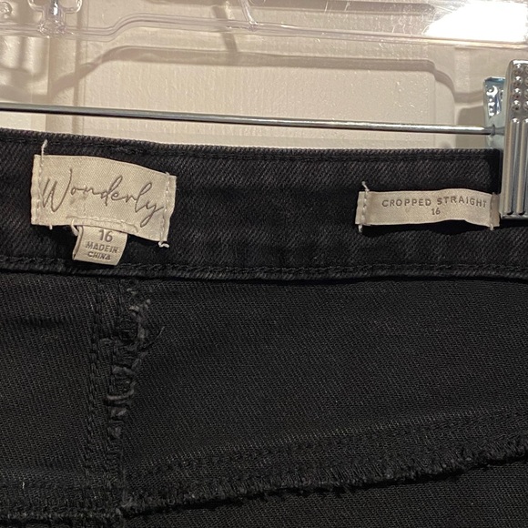 Wonderly Cropped Straight Black Rinse Wash Sleek Sculpt Jeans Size 16 NWT - Picture 13 of 16